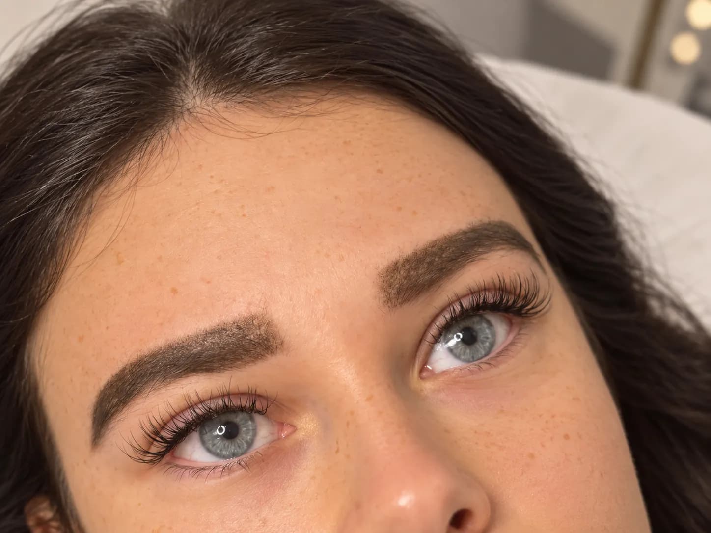 Bottomless lashes lash extensions close-up